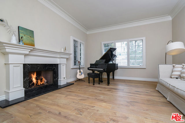 5449 S Rim Street, Thousand Oaks CA: https://media.crmls.org/mediaz/79c51385-42a1-4ec4-b589-49ceabdef0be.jpg