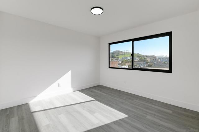 6035 Harps Ct, San Diego CA: https://media.crmls.org/mediaz/79c73975-30f3-4f5c-8294-b5471809ea39.jpg