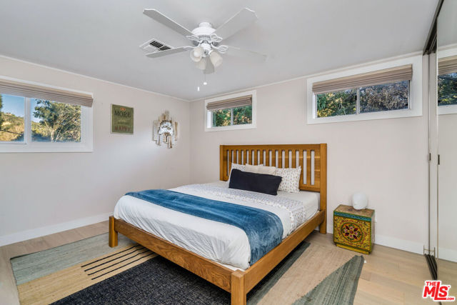 1514 Willow Drive, Topanga CA: https://media.crmls.org/mediaz/79c9bdd9-f84c-42ae-8a00-37038cbeb8de.jpg
