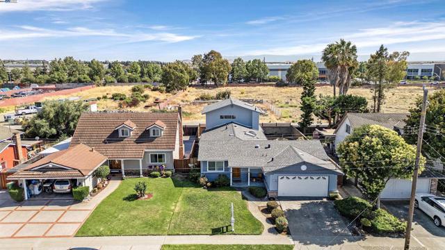 2560 Phelan Avenue, Hayward CA: https://media.crmls.org/mediaz/79ca4d23-50f0-4a1c-9341-9bb541b772cd.jpg