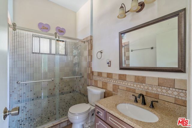 2160 Lake Shore Avenue, Los Angeles CA: https://media.crmls.org/mediaz/79cb5321-d525-4647-8e6f-7448eac2fb96.jpg
