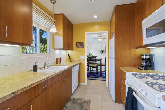 68286 Grandview Avenue, Cathedral City CA: https://media.crmls.org/mediaz/79cb7d06-40c1-461e-bb08-24faf555bb88.jpg