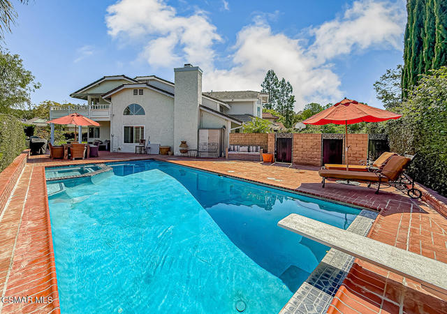 2848 Bayham Cir, Thousand Oaks CA: https://media.crmls.org/mediaz/79cc6624-180e-4e8a-96d1-eea91d3dd5a2.jpg