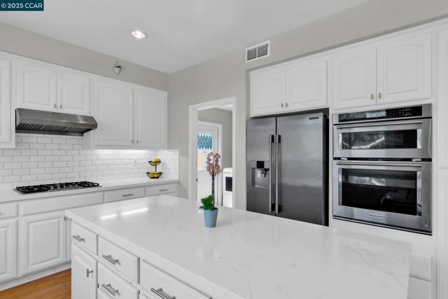 1731 Palmer Dr, Concord CA: https://media.crmls.org/mediaz/79cc90e6-45cc-4860-8e56-238ed5453670.jpg
