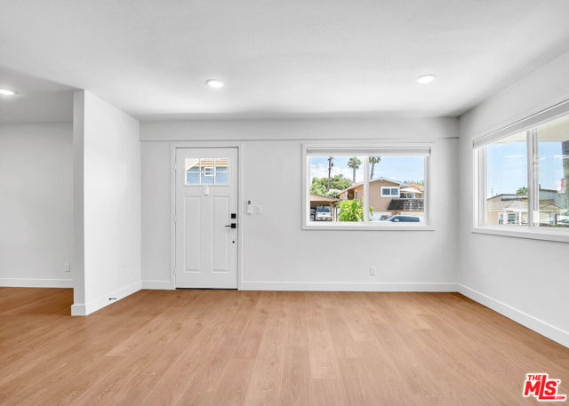 33751 Silver Lantern Street, Dana Point CA: https://media.crmls.org/mediaz/79cd5520-7098-4162-acae-9b7fcd05acf9.jpg