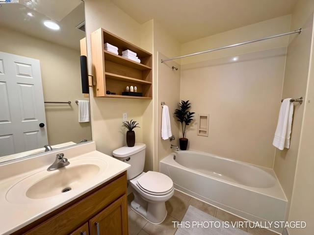 4651 Stern Dr, Merced CA: https://media.crmls.org/mediaz/79cdf53d-f41e-4226-924c-66d86f008455.jpg