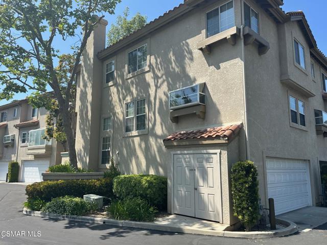 630 Warwick Avenue, Thousand Oaks CA: https://media.crmls.org/mediaz/79ce73ea-c2ce-4089-9e88-b07e07e9f5cf.jpg