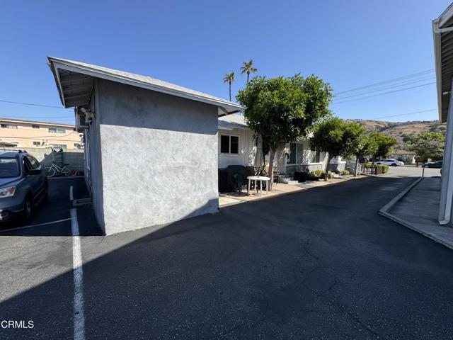 8425 Glenoaks Boulevard, Sun Valley CA: https://media.crmls.org/mediaz/79ced130-d27b-42ba-9dd8-adcd0957f5e0.jpg
