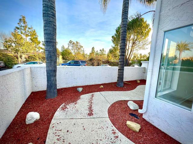 Image 10 of 33 For 29552 Courtney Place
