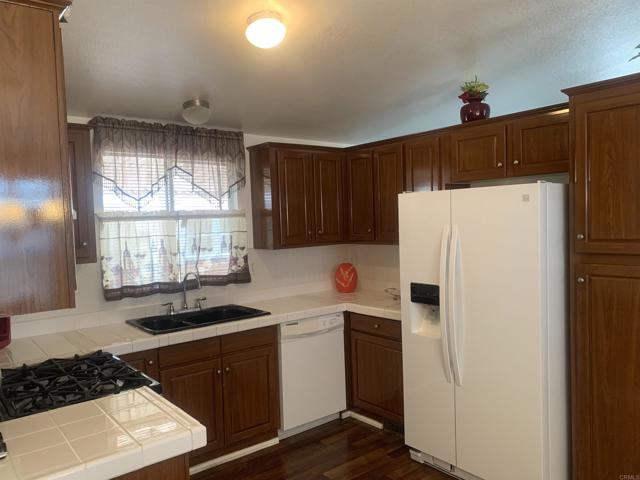 Detail Gallery Image 6 of 36 For 501 Anita St. Spc 16, Chula Vista,  CA 91911 - 2 Beds | 2 Baths