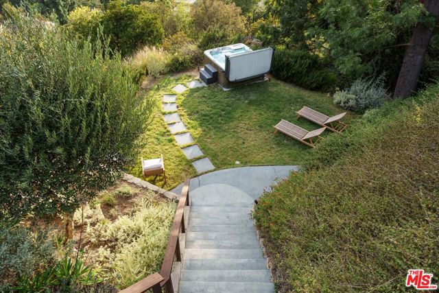 7420 Cervantes Place, Los Angeles CA: https://media.crmls.org/mediaz/79cfee42-deec-42bc-ade5-5b8b2cf16dad.jpg