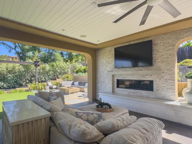 160 Prospect Avenue, Los Gatos CA: https://media.crmls.org/mediaz/79d140dd-3e24-4031-bee6-f79789c40236.jpg