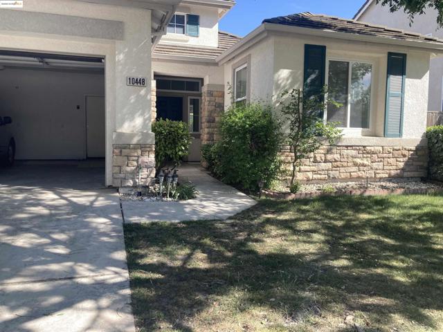 10448 almanor circle, Stockton CA: https://media.crmls.org/mediaz/79d15ac7-2de7-488a-88fe-48080d53896a.jpg