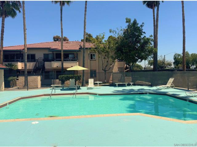 875 W San Ysidro Blvd, San Ysidro CA: https://media.crmls.org/mediaz/79d1aac2-e449-442c-95a0-4deb6b001269.jpg