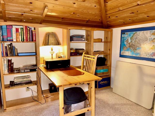 575 Dolores Avenue, Half Moon Bay CA: https://media.crmls.org/mediaz/79d1cbe3-5b02-477d-999c-29212fd5c5be.jpg
