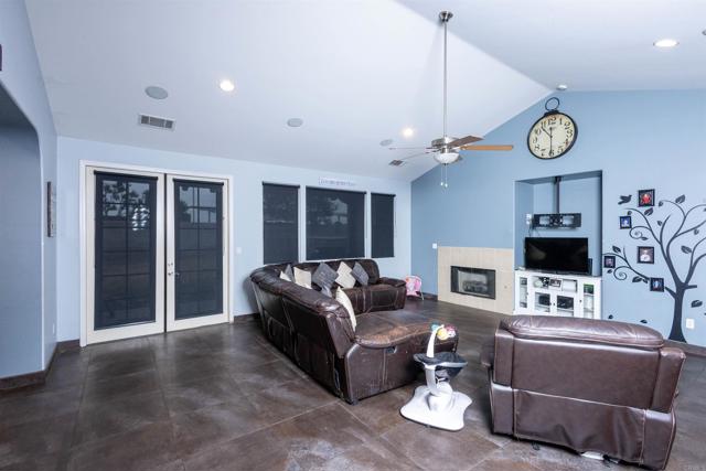 Detail Gallery Image 6 of 33 For 536 Butte Ct, Shafter,  CA 93263 - 3 Beds | 2/1 Baths
