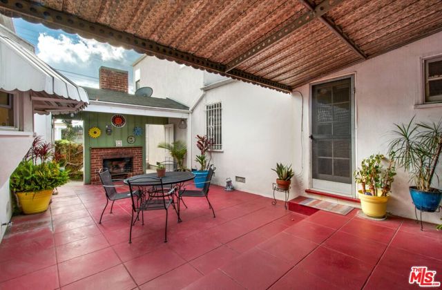 3408 W Martin Luther King Jr Boulevard, Los Angeles CA: https://media.crmls.org/mediaz/79d34007-6cba-4441-9cdb-44e4a4b804de.jpg
