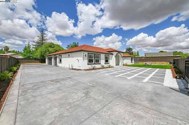 3370 Gardella Plaza, Livermore CA: https://media.crmls.org/mediaz/79d34d0d-8ea9-4538-92f5-e20963a2dfcc.jpg
