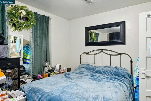 521 C Street, Martinez CA: https://media.crmls.org/mediaz/79d36e1d-92f4-4303-b2a0-fb62adffb134.jpg