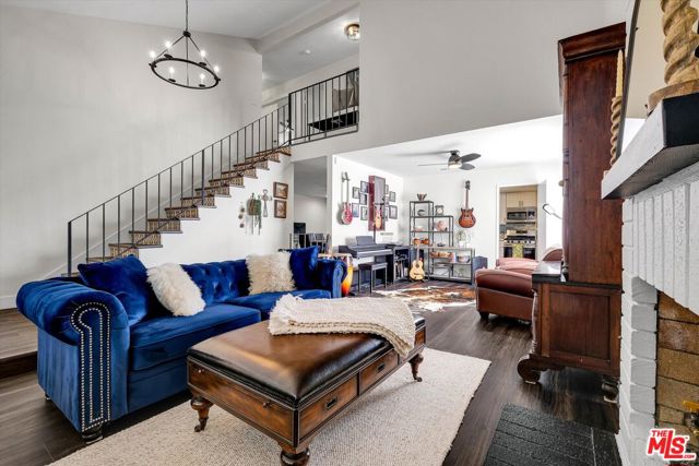 16424 Bubbling View Circle, Cerritos CA: https://media.crmls.org/mediaz/79d3a31d-eeb6-4157-a07a-ef1a9aef67e6.jpg