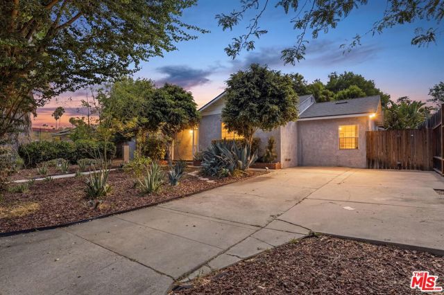 7048 Zelzah Avenue photo 3