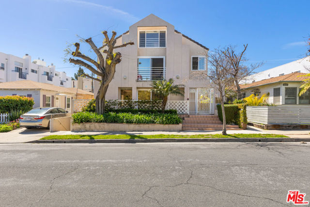 1240 24th Street, Santa Monica CA: https://media.crmls.org/mediaz/79d4522f-4398-4521-b1ac-53d4fef2a9f3.jpg