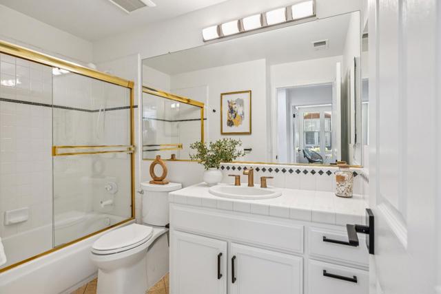 5365 SILVER KNOLL Court, San Jose CA: https://media.crmls.org/mediaz/79d4894b-a47a-41ff-a644-109e6a51accd.jpg