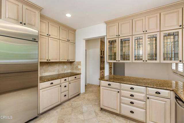 1184 Arden Road, Pasadena CA: https://media.crmls.org/mediaz/79d52798-41c6-48a2-9a17-25289c2ea73c.jpg