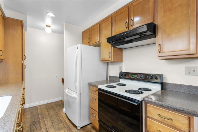 Detail Gallery Image 4 of 32 For 1280 River Vista Rw #122,  San Diego,  CA 92111 - 2 Beds | 2 Baths