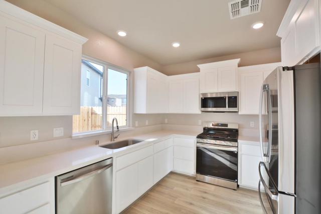 809 Big Range Way, Rocklin CA: https://media.crmls.org/mediaz/79d64bb3-1d72-48ac-9918-41149bcec09a.jpg