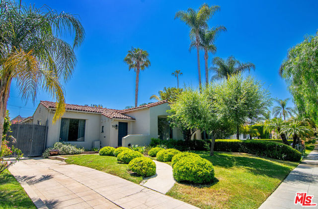 110 S Fuller Avenue, Los Angeles CA: https://media.crmls.org/mediaz/79d71744-7b0c-4568-937b-d345d4d0ea34.jpg