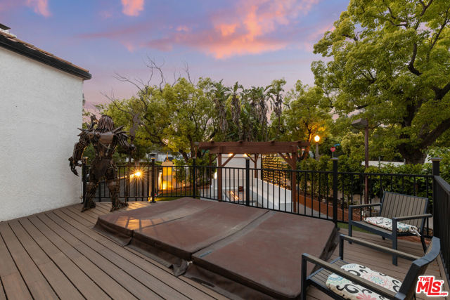 2240 Hillhurst Avenue, Los Angeles CA: https://media.crmls.org/mediaz/79d7708a-9477-4531-a350-95c3e42f2866.jpg
