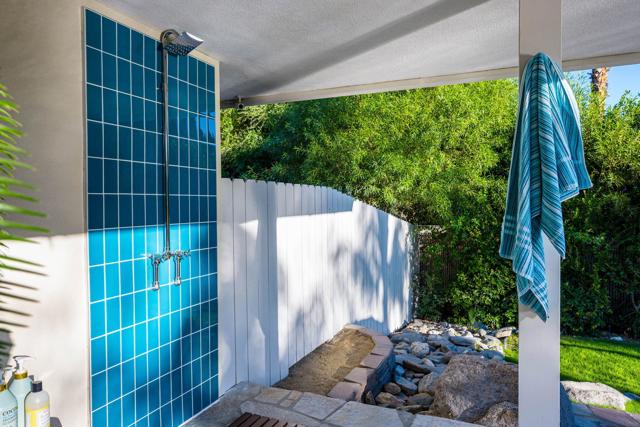 73484 Goldflower Street, Palm Desert CA: https://media.crmls.org/mediaz/79d7c455-cc46-46a0-af09-a9b9fa52b584.jpg