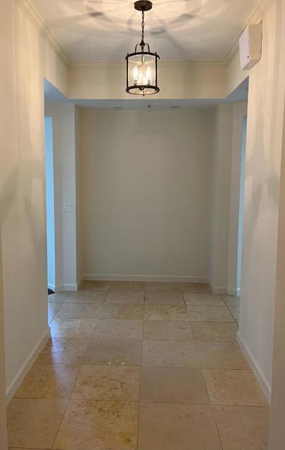 1 Baldwin Avenue, San Mateo CA: https://media.crmls.org/mediaz/79d81302-9979-4441-863f-2cf5a1e10aea.jpg