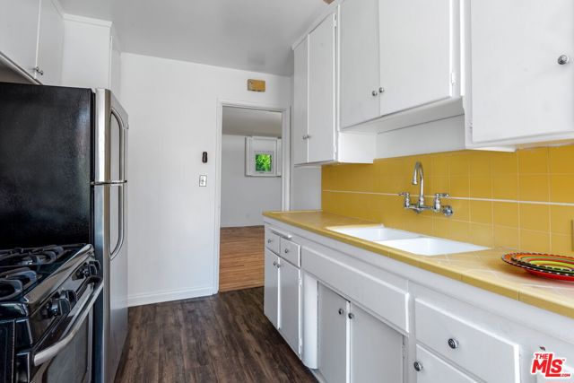Image 18 of 25 For 1477 Havenhurst Drive