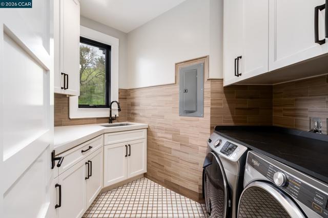 Image 41 of 59 For 401 Legacy Dr