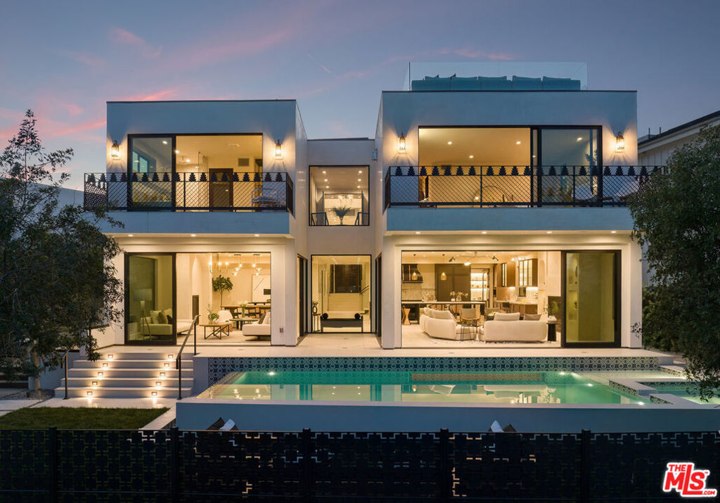 15217 De Pauw Street, Pacific Palisades, CA 90272