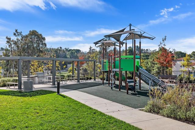 Detail Gallery Image 38 of 41 For 1047 Arrowood Trail, Vista,  CA 92081 - 3 Beds | 2/1 Baths