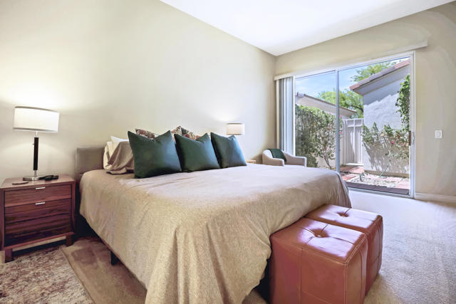 425 Desert Holly Drive, Palm Desert CA: https://media.crmls.org/mediaz/79d9a1a6-1e3c-458b-bd61-3910f0f97da3.jpg