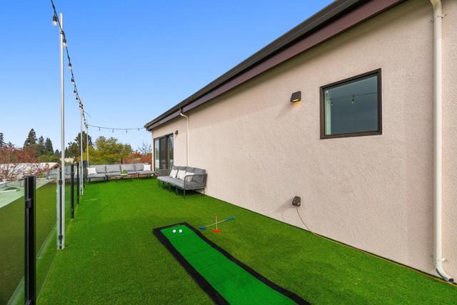 916 Woodside Road, Redwood City CA: https://media.crmls.org/mediaz/79db0200-dc73-4f45-99a2-1fcf74c8d018.jpg