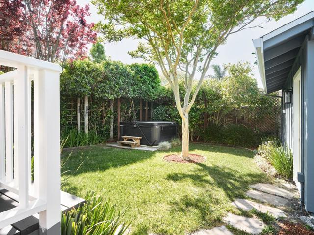 639 Palmer Lane, Menlo Park CA: https://media.crmls.org/mediaz/79db7698-a2e5-46dc-8fb8-f7dcec5f792b.jpg
