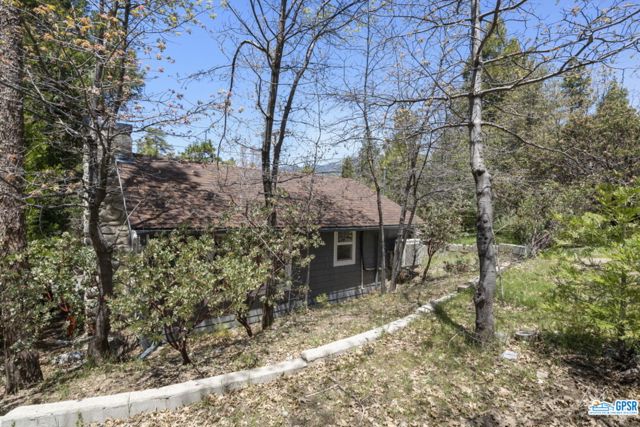 53455 Middle Ridge Drive, Idyllwild, California 92549, ,Single Family Residence,For Sale,Middle Ridge,23269573