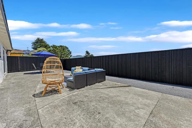 1104 Fassler Avenue, Pacifica CA: https://media.crmls.org/mediaz/79dd0798-f6dd-43f0-806f-fe95c85886ac.jpg