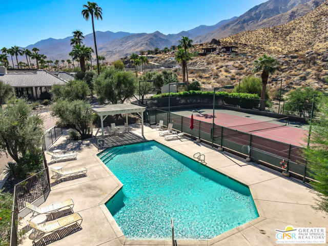 120 E Perlita Circle, Palm Springs, CA 92264