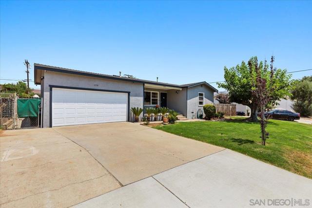 1658 Greenfield Dr, El Cajon CA: https://media.crmls.org/mediaz/79dd976c-c830-4eb3-9b8a-126a5a44af9c.jpg