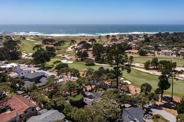 3093 Hacienda Drive, Pebble Beach CA: https://media.crmls.org/mediaz/79dda5fb-65f2-4aea-bef1-0a08699d1cf0.jpg