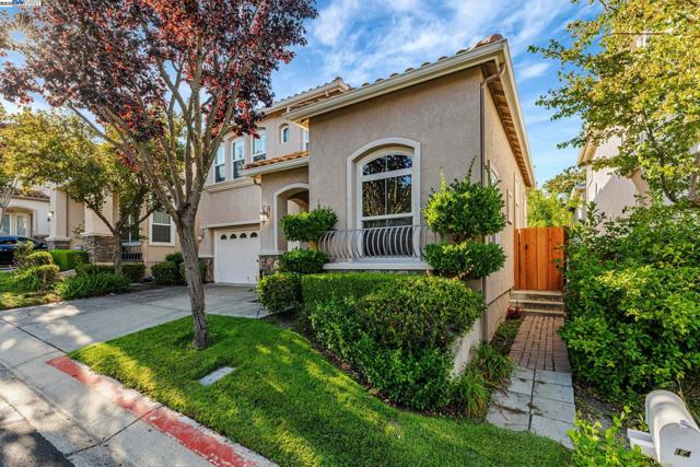 14 Poppy Hills, San Ramon CA: https://media.crmls.org/mediaz/79ddab23-0ec6-4bc9-b5fd-aa888395d145.jpg