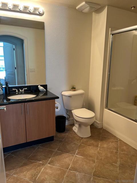 525 11th Ave, San Diego CA: https://media.crmls.org/mediaz/79de91ce-03c1-4a75-8b45-58ce043a2e1e.jpg