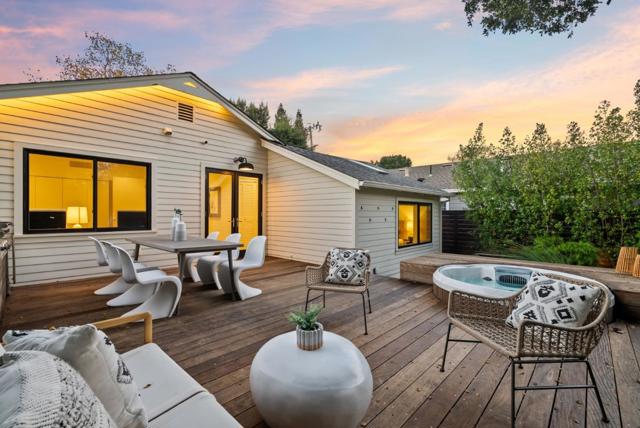 628 8th Avenue, Menlo Park CA: https://media.crmls.org/mediaz/79df3253-3e9a-46be-acb3-e99ece26b99d.jpg