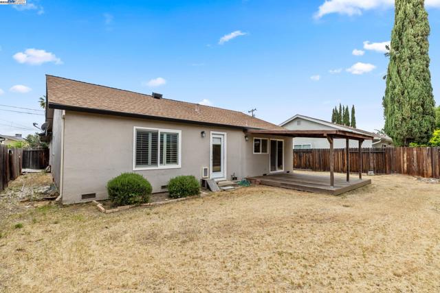 368 Helen Way, Livermore CA: https://media.crmls.org/mediaz/79dfde02-0e48-4524-a224-b14a8cf5c0ea.jpg